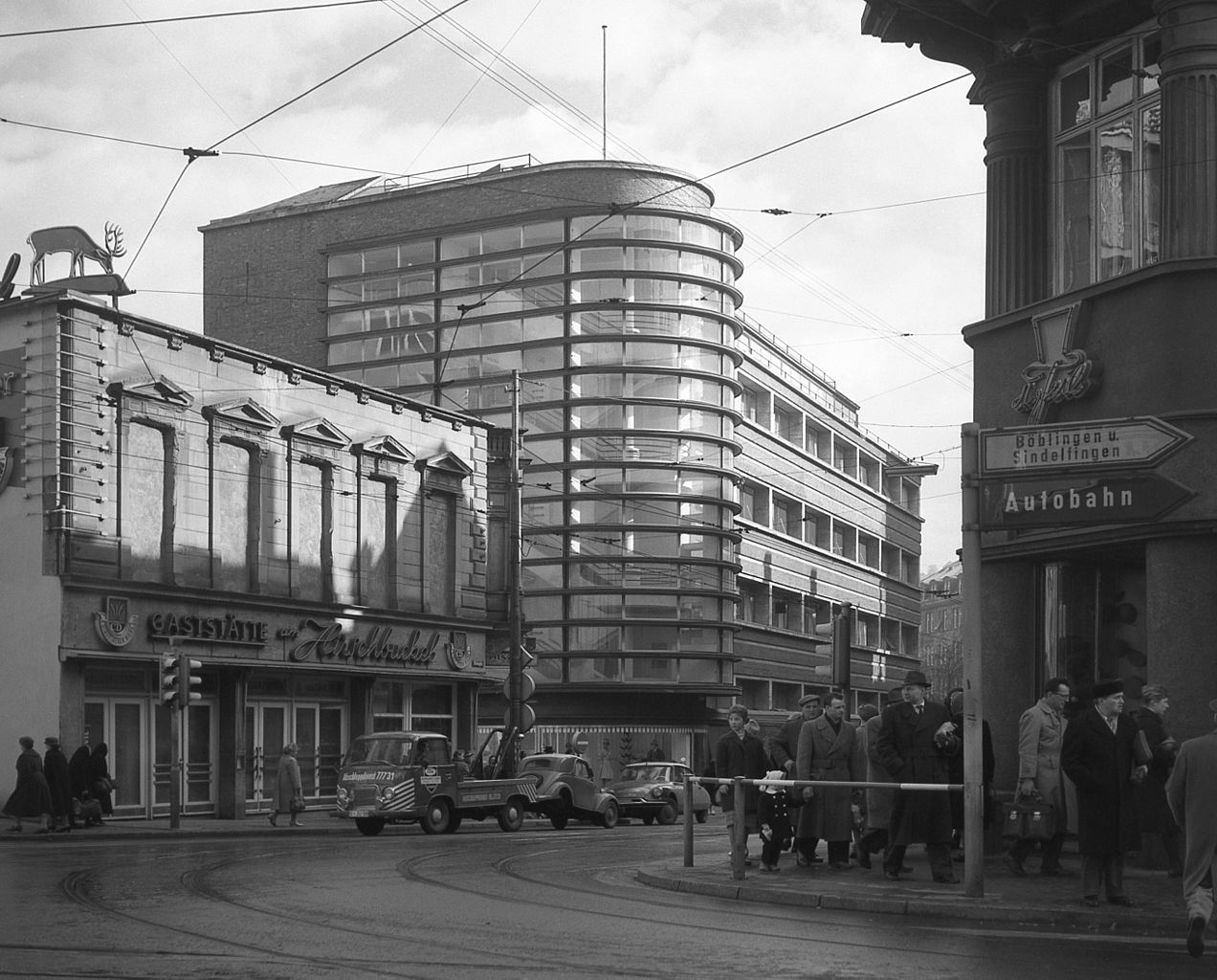 Guiding Architects, article: Stuttgart, in the conflict of tradition and modernity (Fig. 2)