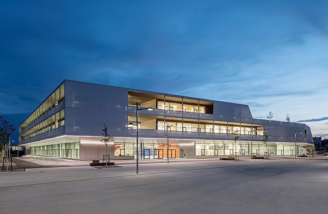 Guiding Architects, article: Un paisaje como escuela: la Escuela Federal Aspern por fasch & fuchs.architekten, en Viena (Fig. 2)