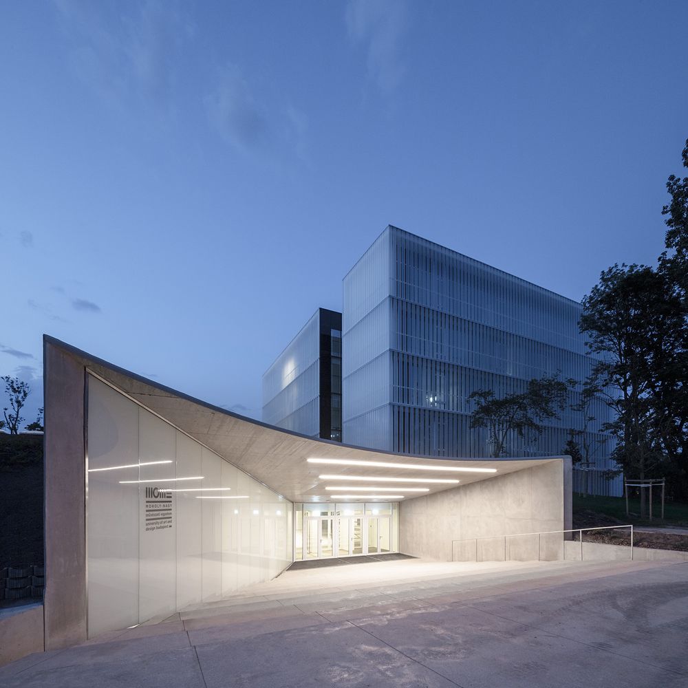 Guiding Architects, article: Bauhaus Budapest 100+1 (Fig. 2)