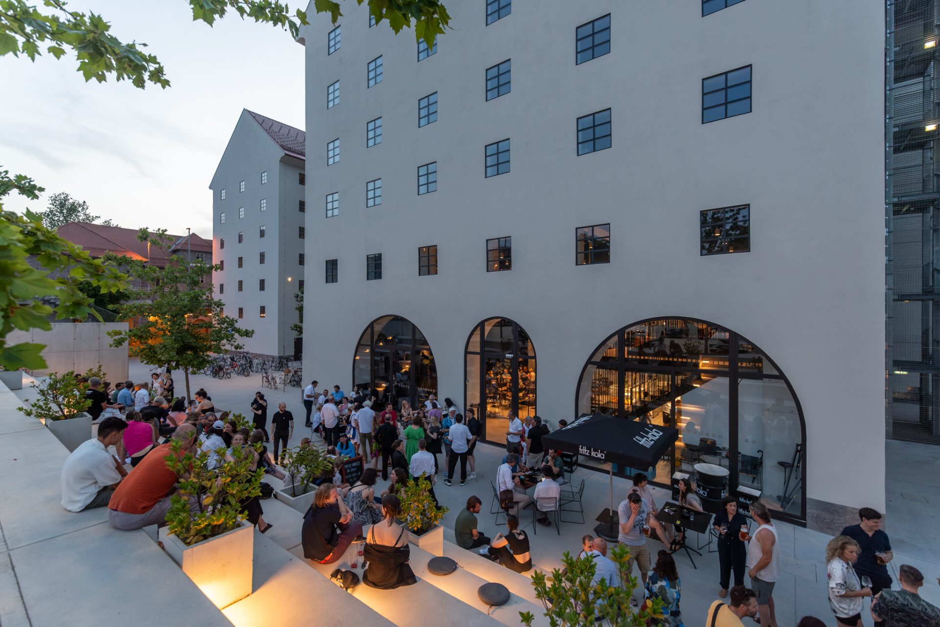 Guiding Architects, article: Un monument industriel connu en ville comme nouveau lieu d’art (Fig. 4)