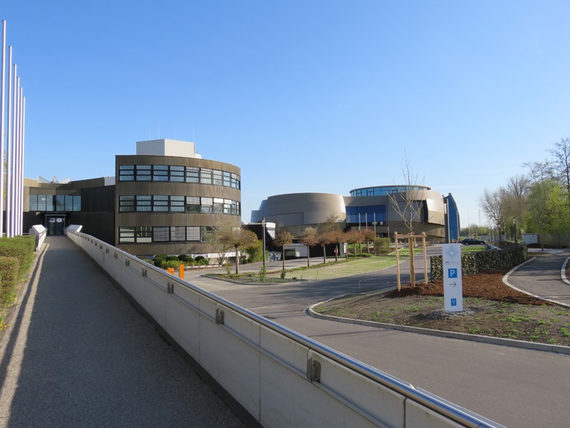 Guiding Architects, article: Planetario Supernova de ESO: Aparición de una estrella en explosión (Fig. 5)