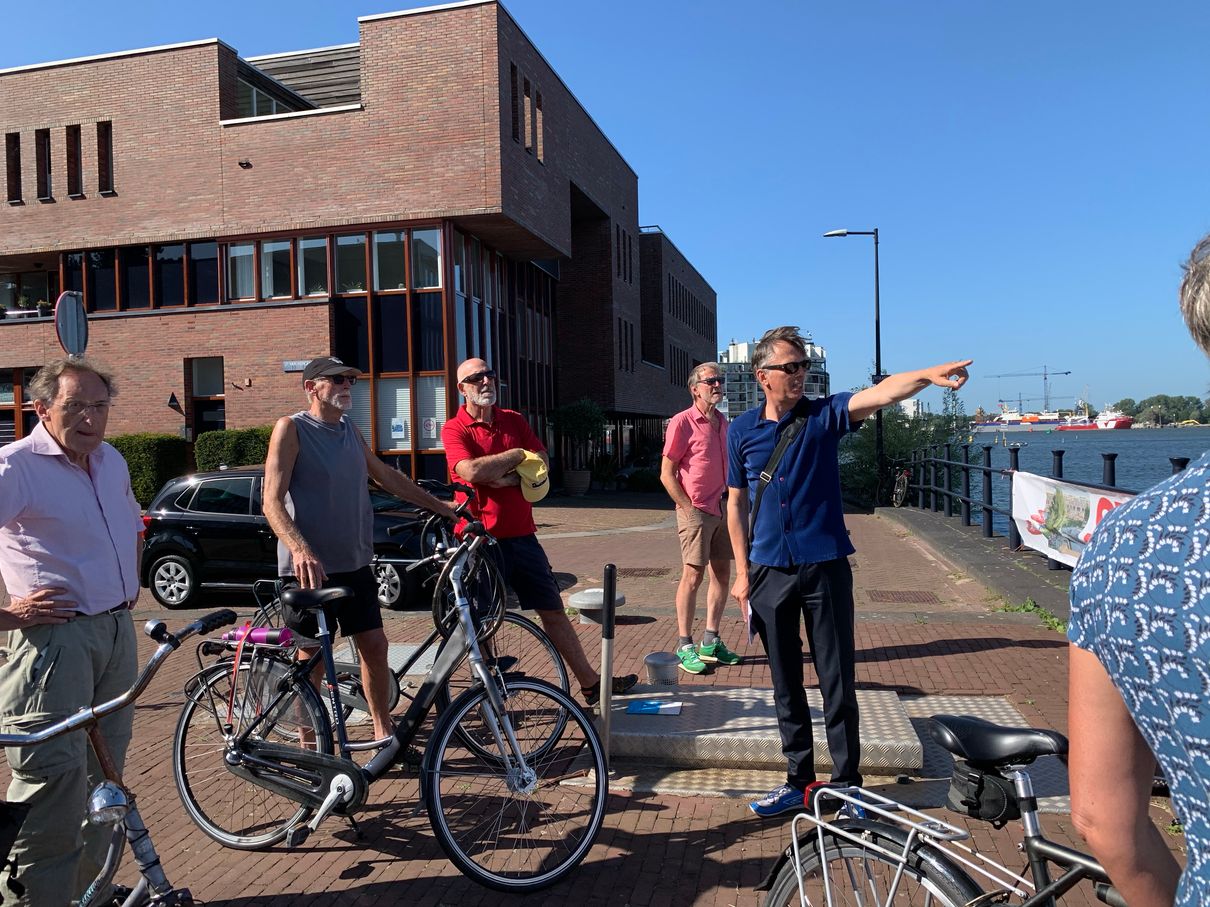 Guiding Architects, article: Amsterdam salta a la otra orilla del Het IJ (Fig. 4)