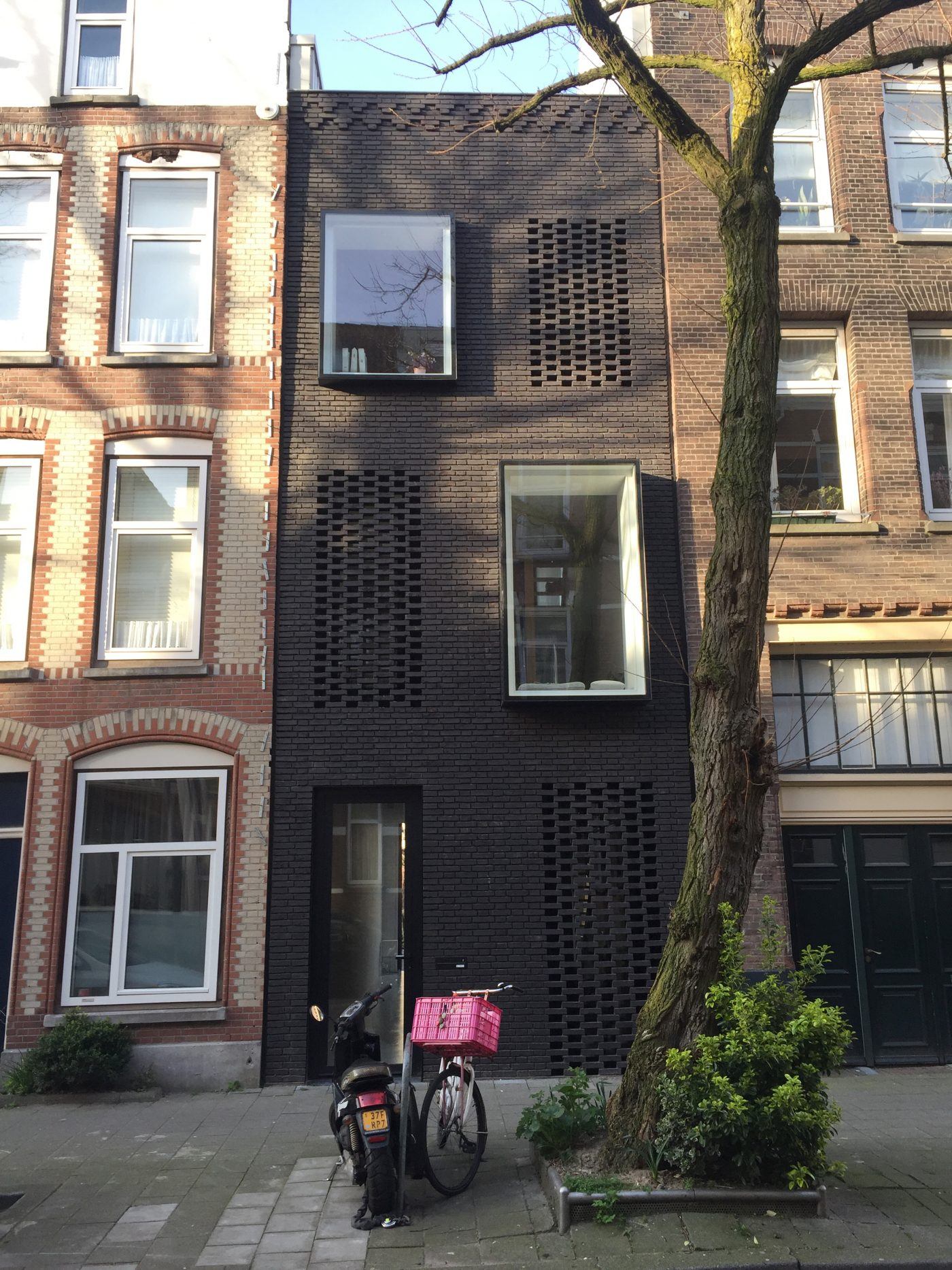 Guiding Architects, article: Espaces vides : Les derniers projets de comblement à Rotterdam (Fig. 2)