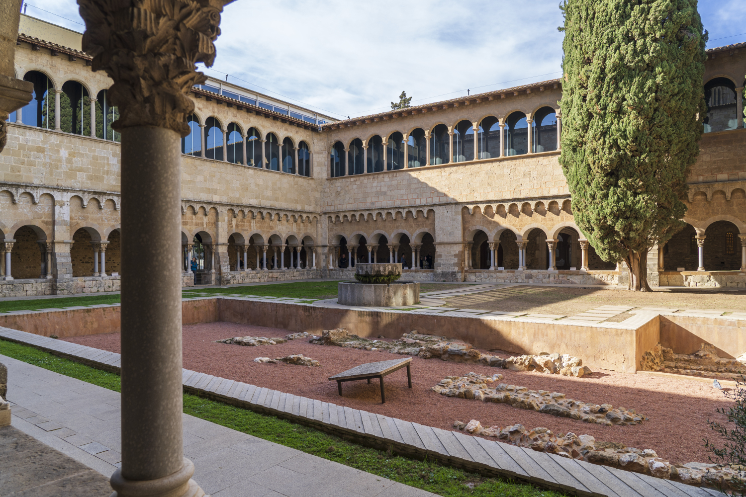Guiding Architects, article: Manifesta 15: Towards the Grand Metropolitan Barcelona (Fig. 3)