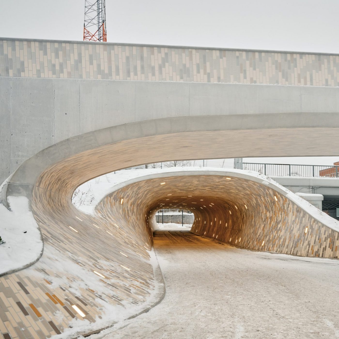 Guiding Architects, article-oaa: Out & About: Son of a Shingle — Vaksali pedestrian bridge and underpasses (Fig. 2)