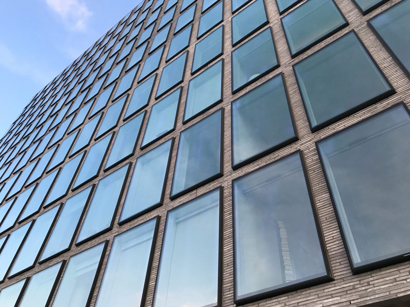 Guiding Architects, article: Architecture Nouvelle sur les rives de Brooklyn et du Queens (Fig. 4)
