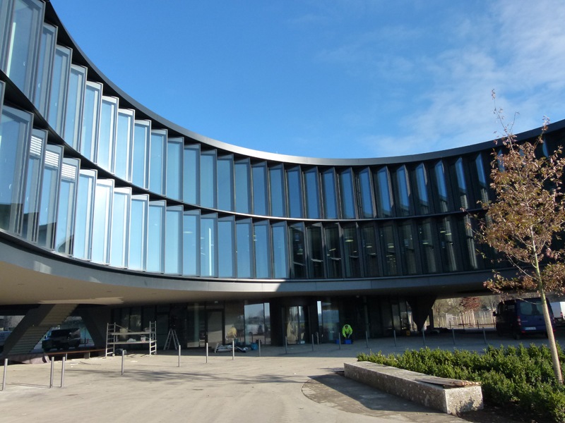 Guiding Architects, article: Planetario Supernova de ESO: Aparición de una estrella en explosión (Fig. 7)