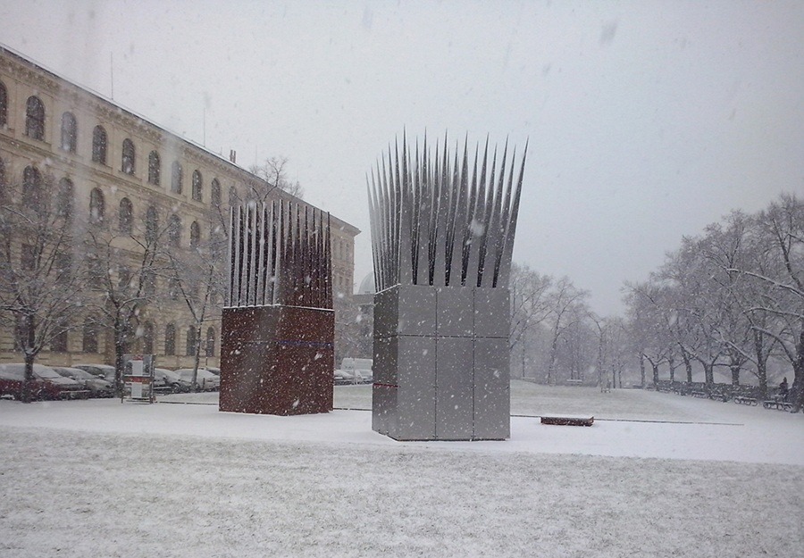 Guiding Architects, article: Monument Jan Palach – Prague (Fig. 2)