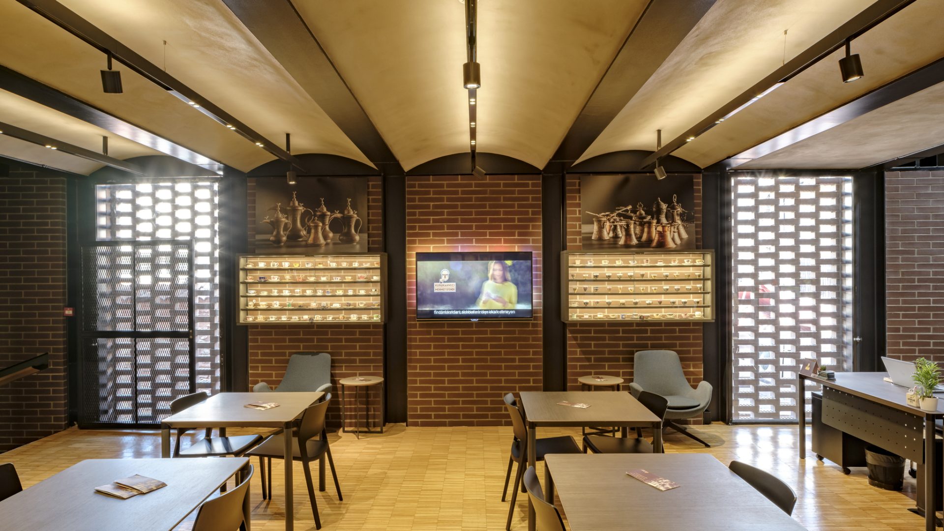 Guiding Architects, article: Café rencontre le design : Une pause-café Art Déco à Istanbul (Fig. 4)