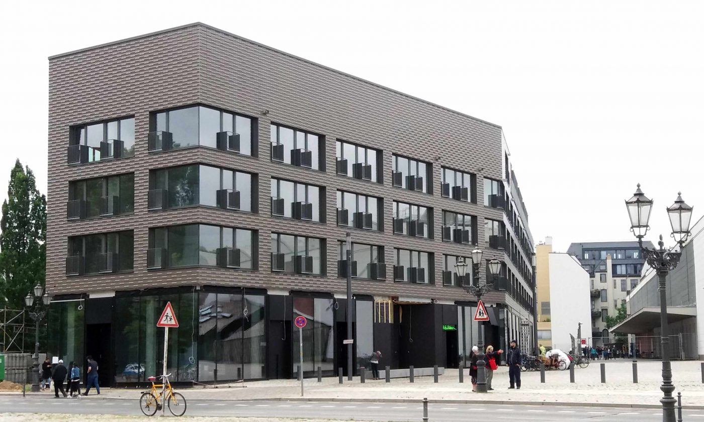 Guiding Architects, article: Visita pública gratuita del nuevo distrito creativo de Berlín alrededor del Museo Judío (Fig. 3)