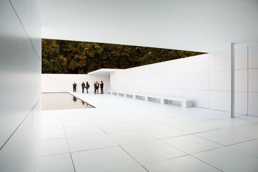 Guiding Architects, article: “Mies missing materiality”: A temporary intervention at the Barcelona Pavilion (Fig. 5)