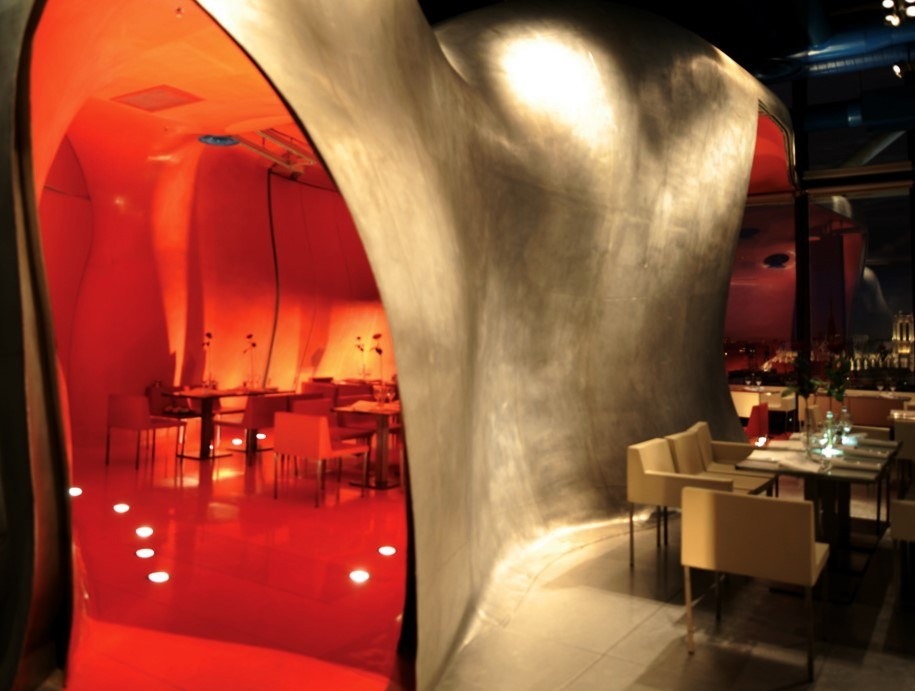 Guiding Architects, article: Le Georges: a contemporary rooftop restaurant with a view of historic Paris (Fig. 4)