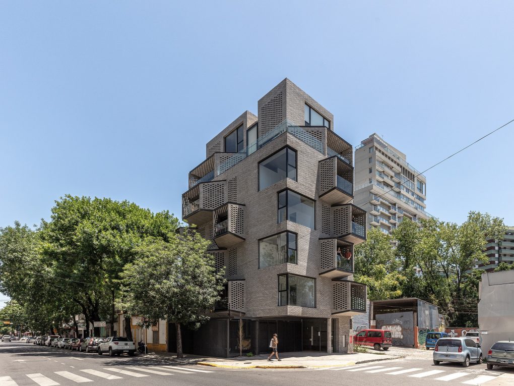 Guiding Architects, article: Brick Award winner 2024 in Living Together category (Fig. 2)