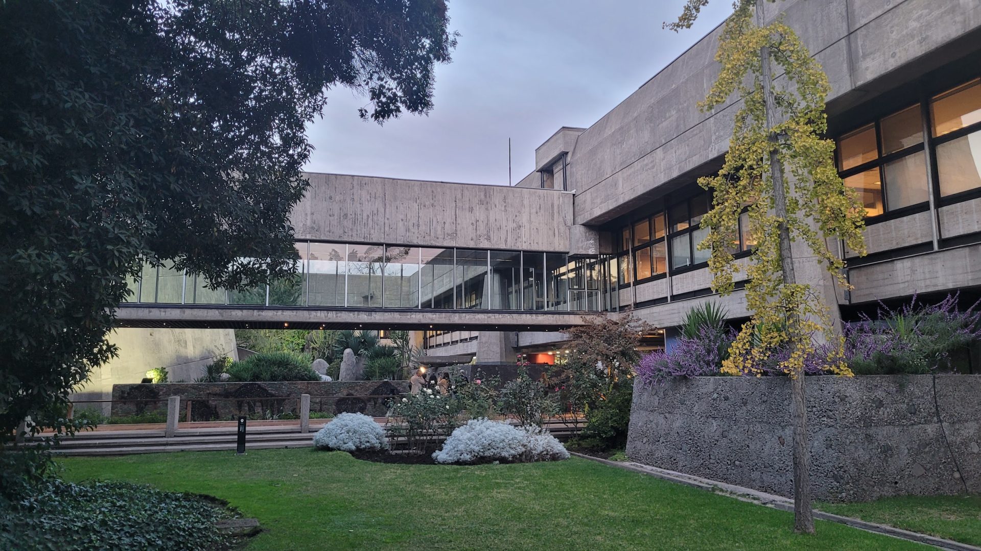 Guiding Architects, article: Das ECLAC-Gebäude (1966): ein Meilenstein der modernen Architektur in Chile (Fig. 3)