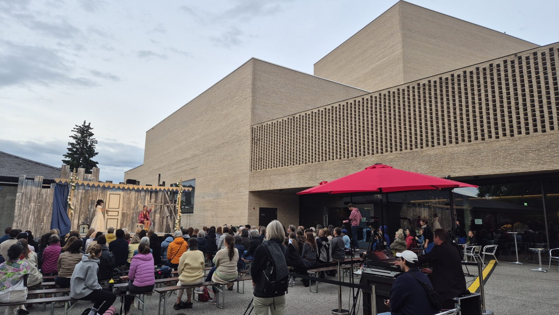 Guiding Architects, article: InsighTour Teatro de Carouge: un diálogo entre el ladrillo, la luz y las artes escénicas (Fig. 6)