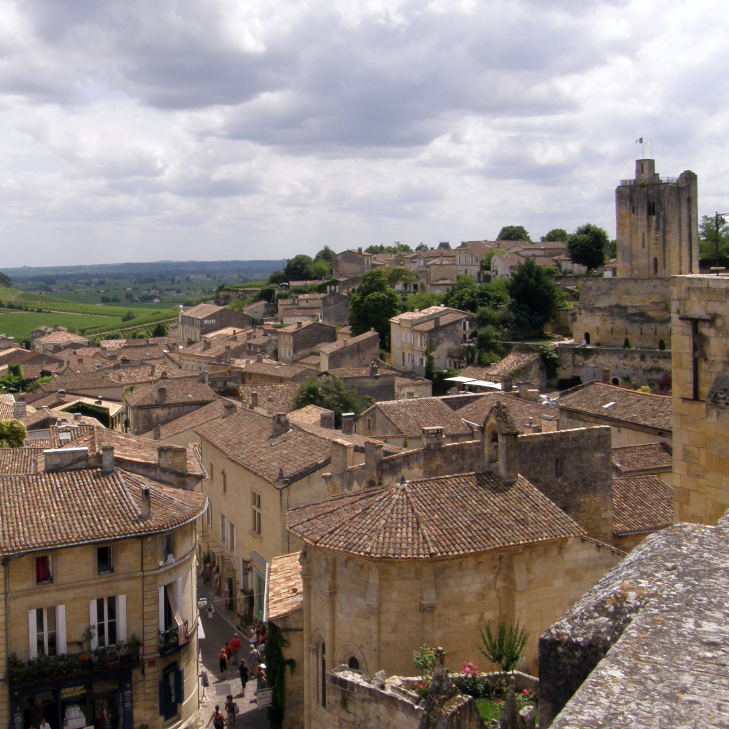 Guiding Architects, tour: Le Libournais, épicentre de la culture du vin (Fig. 1)