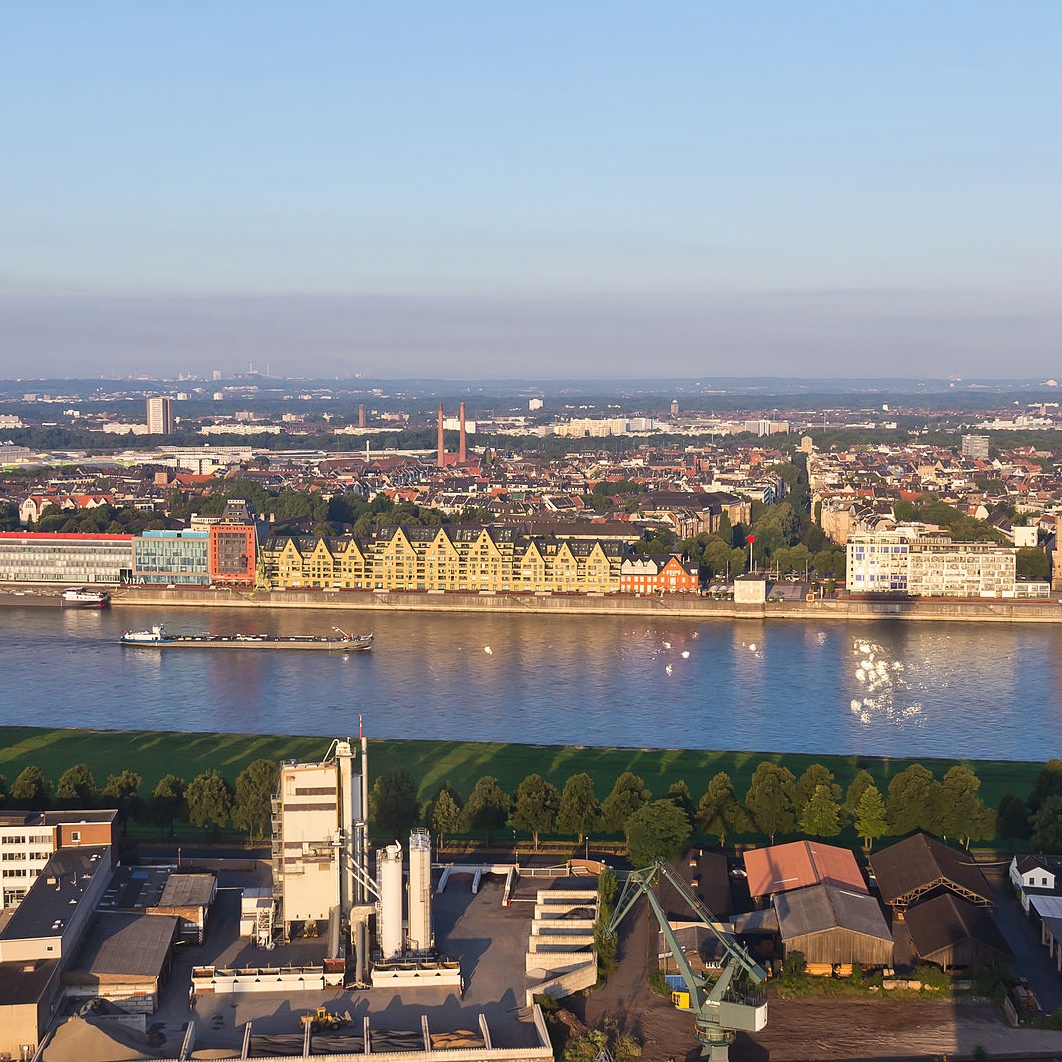 Guiding Architects, tour: Transformation portuaire à droite et à gauche du Rhin (Fig. 1)