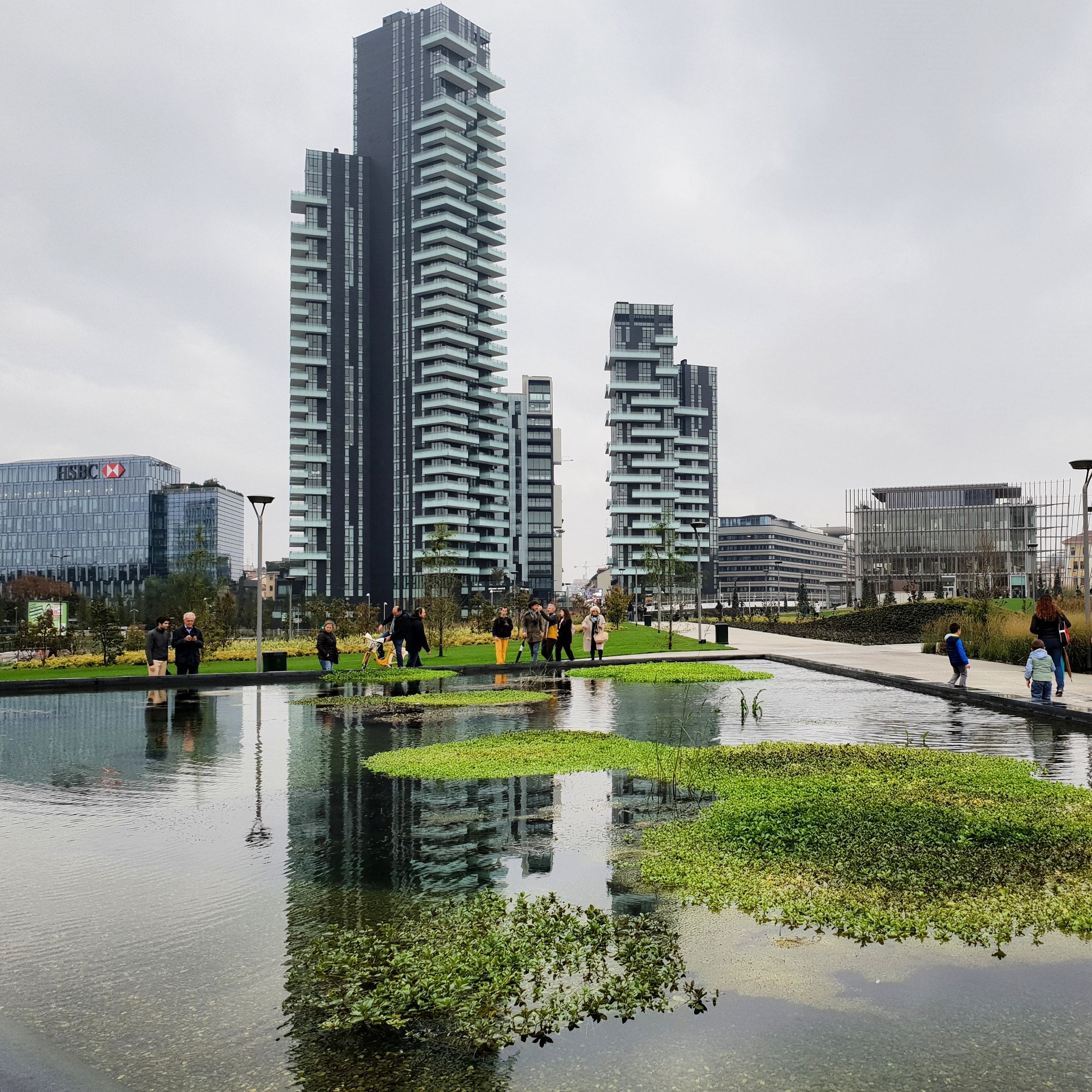 Guiding Architects, tour: Urban regeneration projects, a rebirth of the city (Fig. 1)