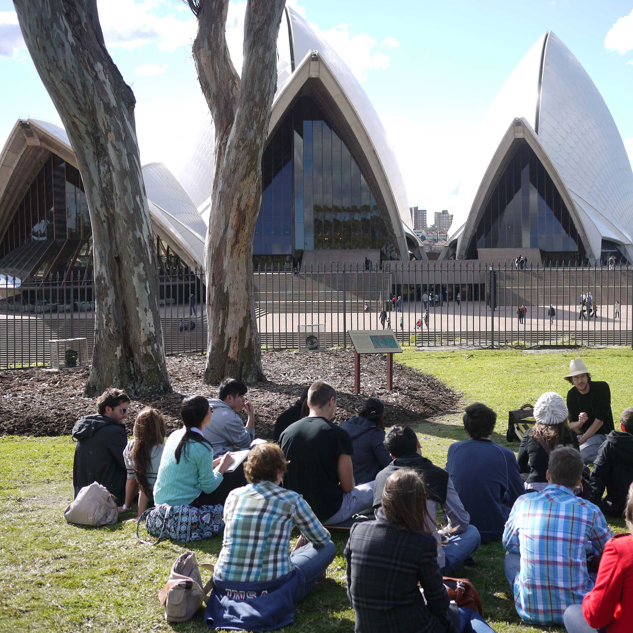 Tour: Utzon and the Sydney Opera House (Thumbnail)